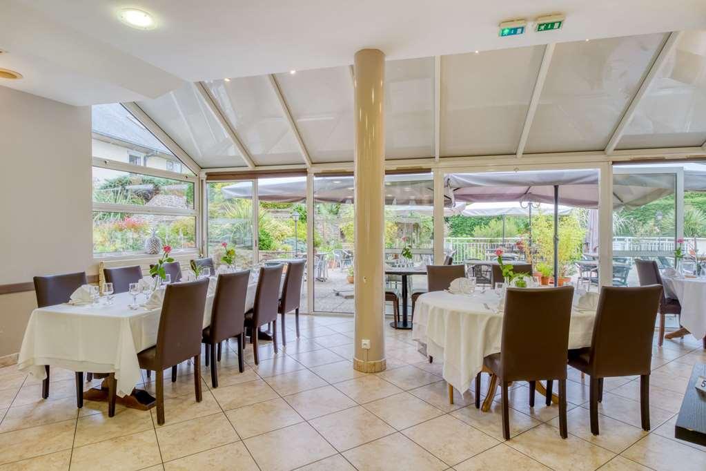 Brit Hotel Le Cygne Saint-Hilaire-du-Harcouët Restoran fotoğraf