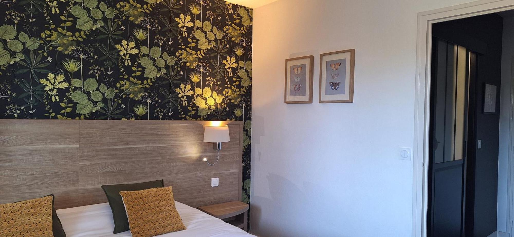 Brit Hotel Le Cygne Saint-Hilaire-du-Harcouët Dış mekan fotoğraf