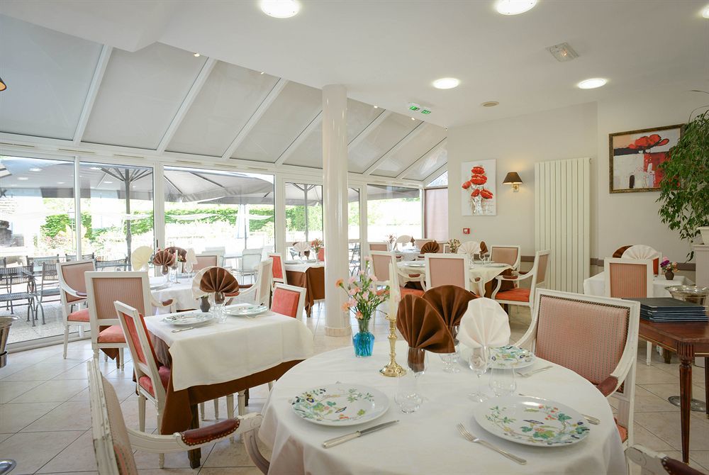 Brit Hotel Le Cygne Saint-Hilaire-du-Harcouët Dış mekan fotoğraf